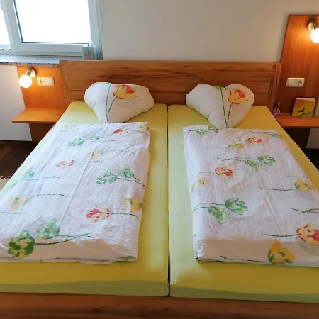 Peterseil'S Radl Zimmer Mauthausen Buitenkant foto